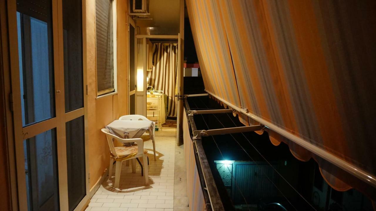 艾琳住宿加早餐旅馆 卡斯特拉玛雷帝斯达比亚 外观 照片